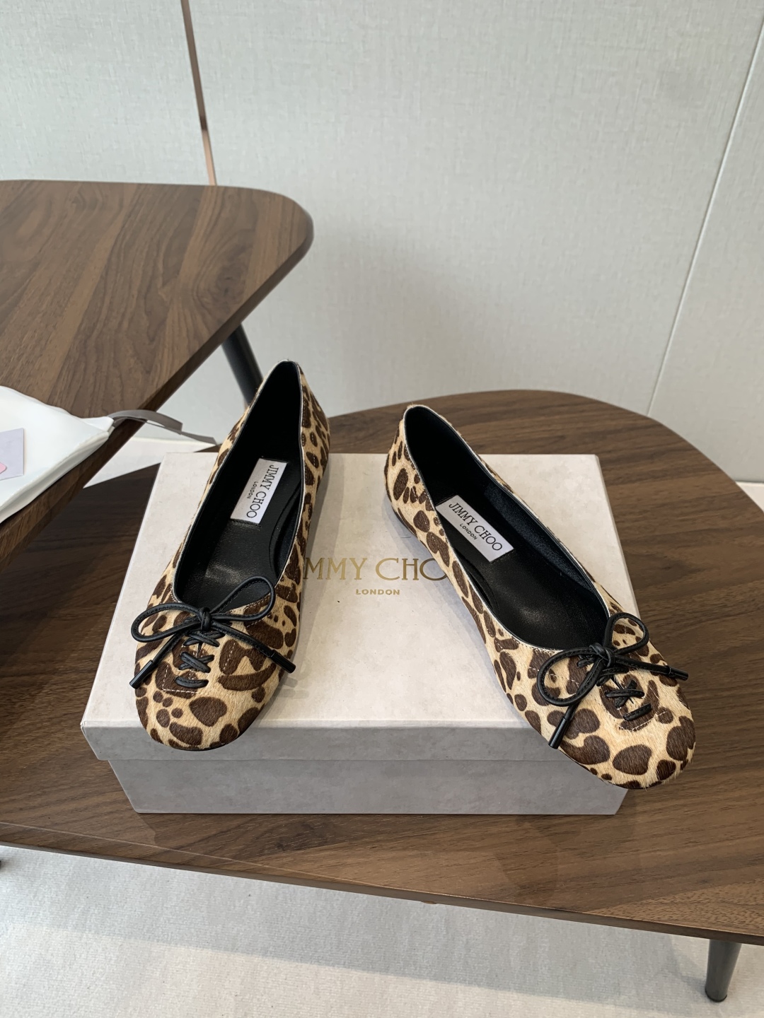 New Curly Butterfly Ties Mary Jane Plain Shoes by Jimmy Choo: Review - 图片 4