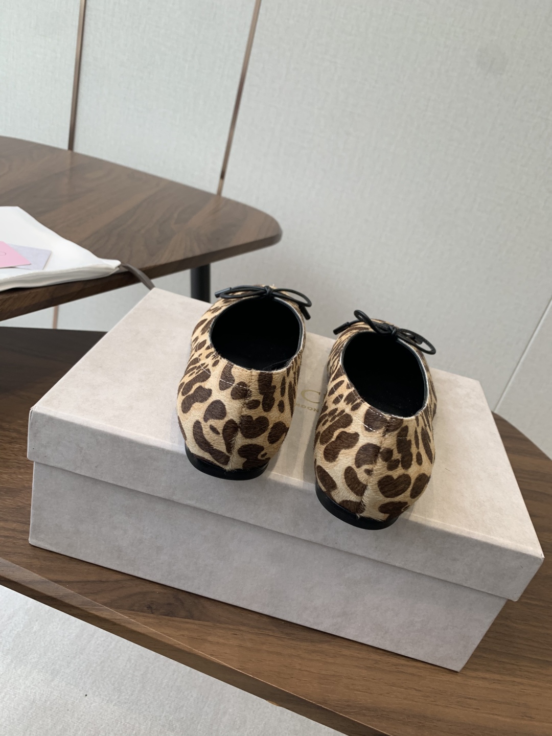 New Curly Butterfly Ties Mary Jane Plain Shoes by Jimmy Choo: Review - 图片 8