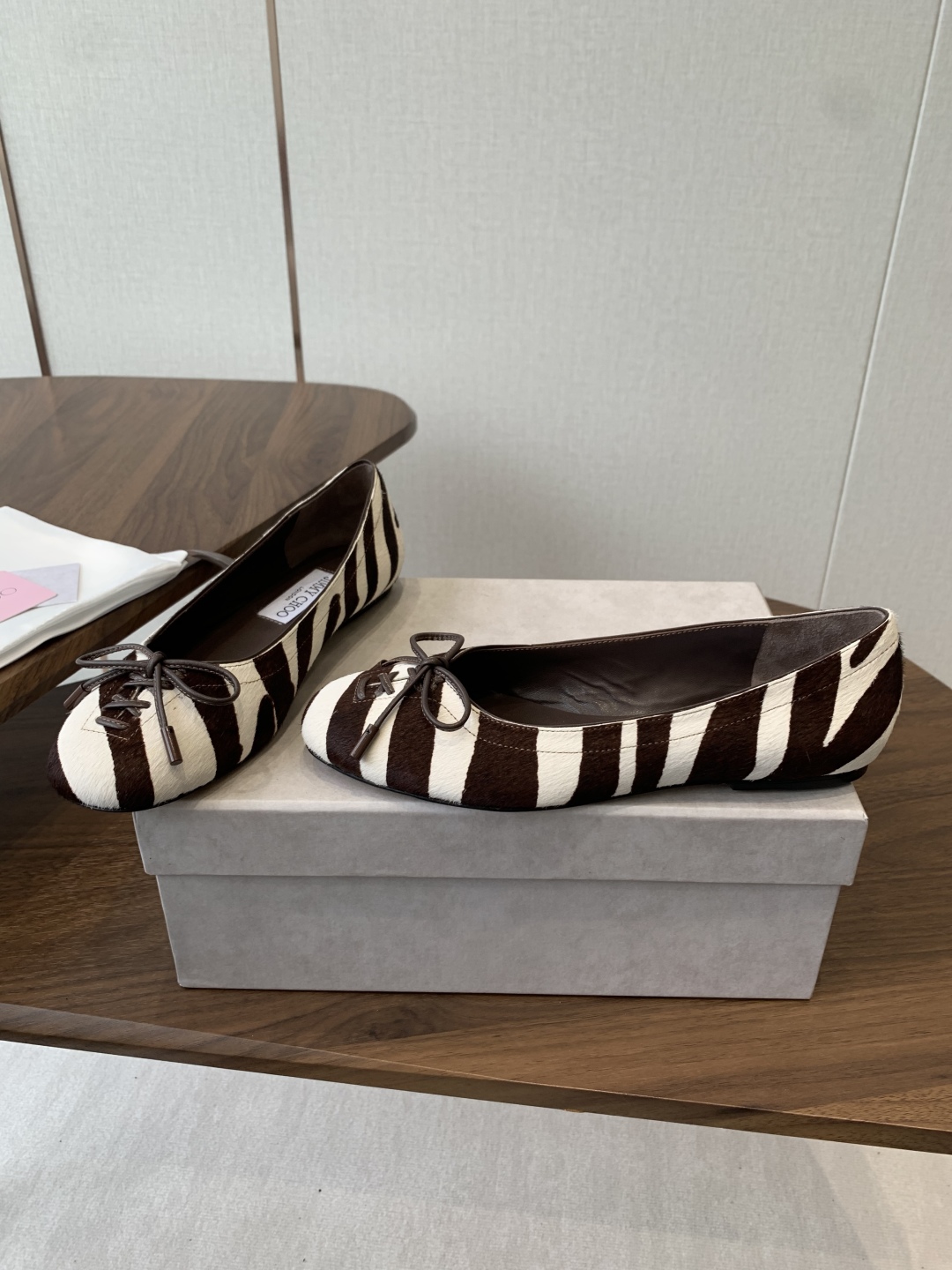 Jimmy Choo New Curly Butterfly Ties Mary Jane Plain Shoes Collection - 图片 3