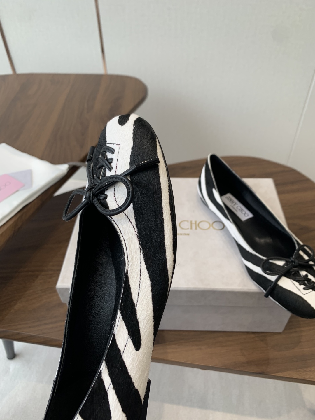 New Curly Butterfly Ties Mary Jane’s Shoes by Jimmy Choo – Review - 图片 6