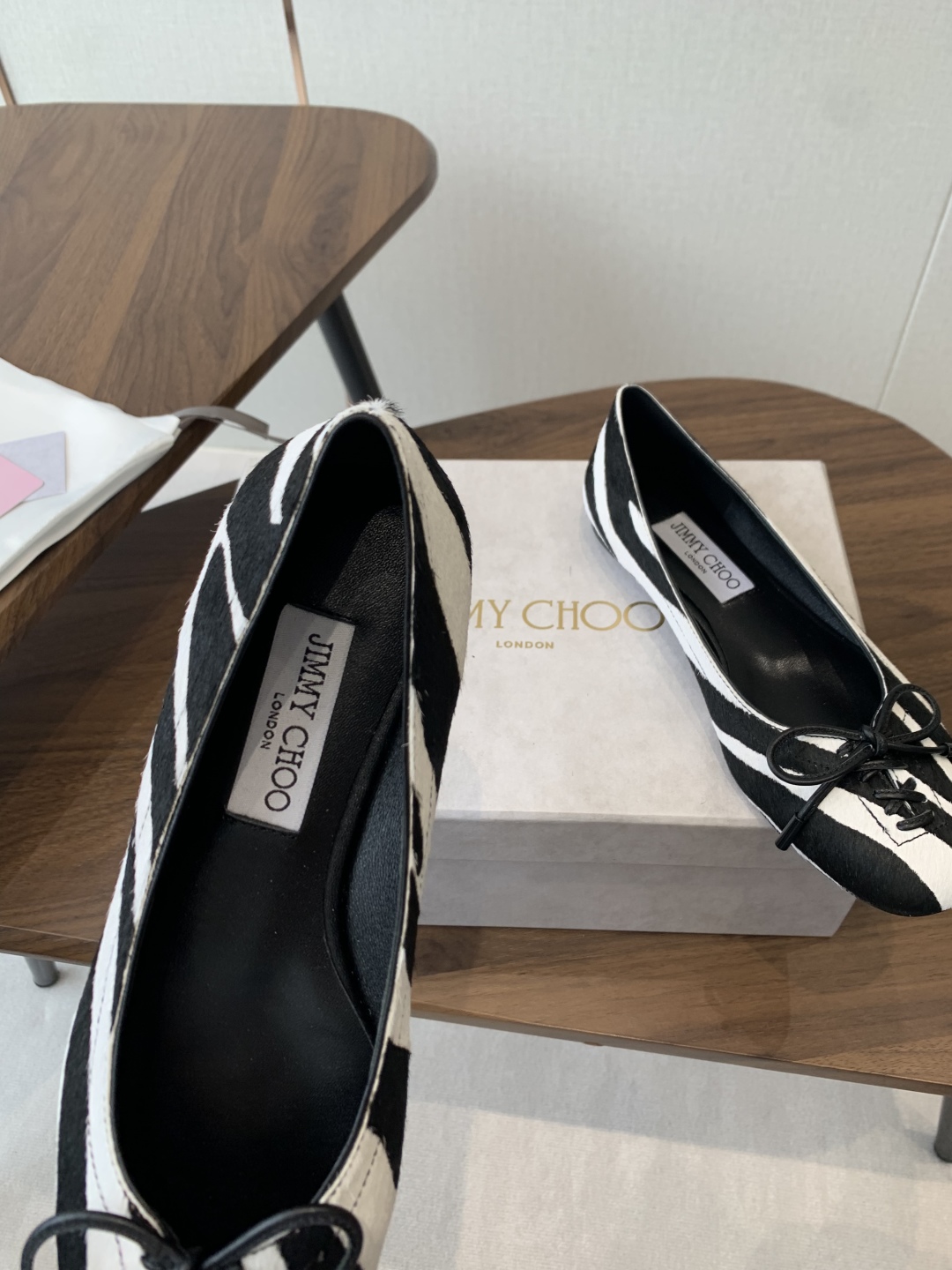 New Curly Butterfly Ties Mary Jane’s Shoes by Jimmy Choo – Review - 图片 7