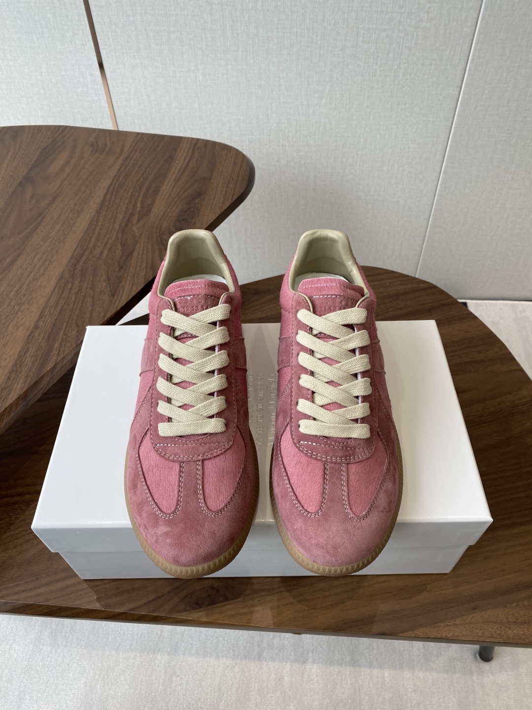 Maison Margiela MM6 Ink Ink Graft Canvas Sneakers: German Design, Comfortable and Stylish - 图片 2