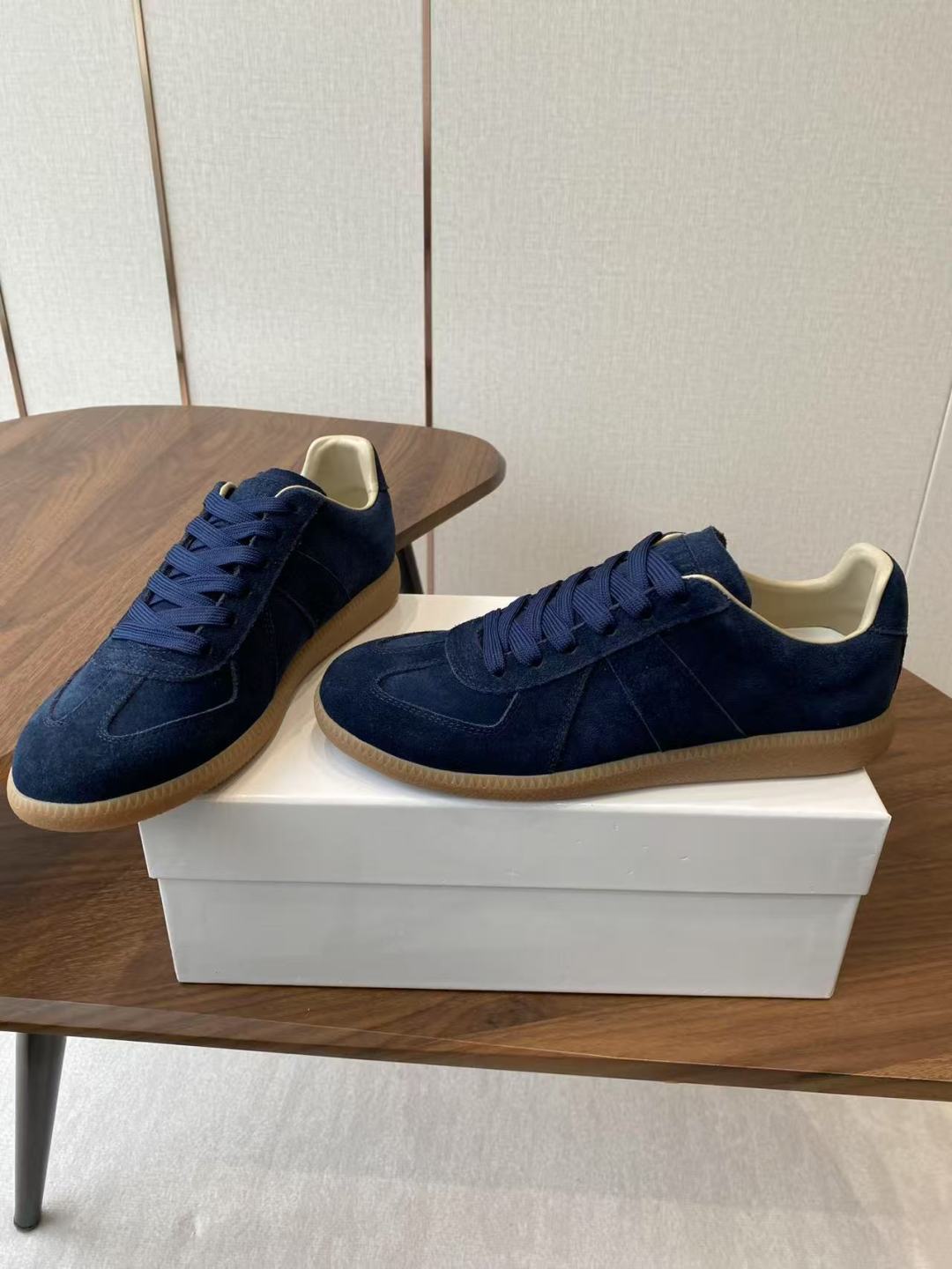 Maison Margiela MM6 Ink Graft Canvas German Sneakers – Light Luxury Design with Military Influence - 图片 4