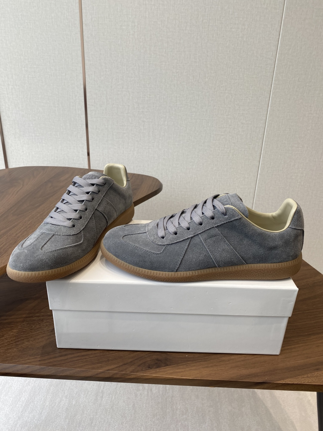 Maison Margiela MM6 Margilla Lover Ink Ink Ink Sneakers: German Design, Luxury Materials - 图片 4