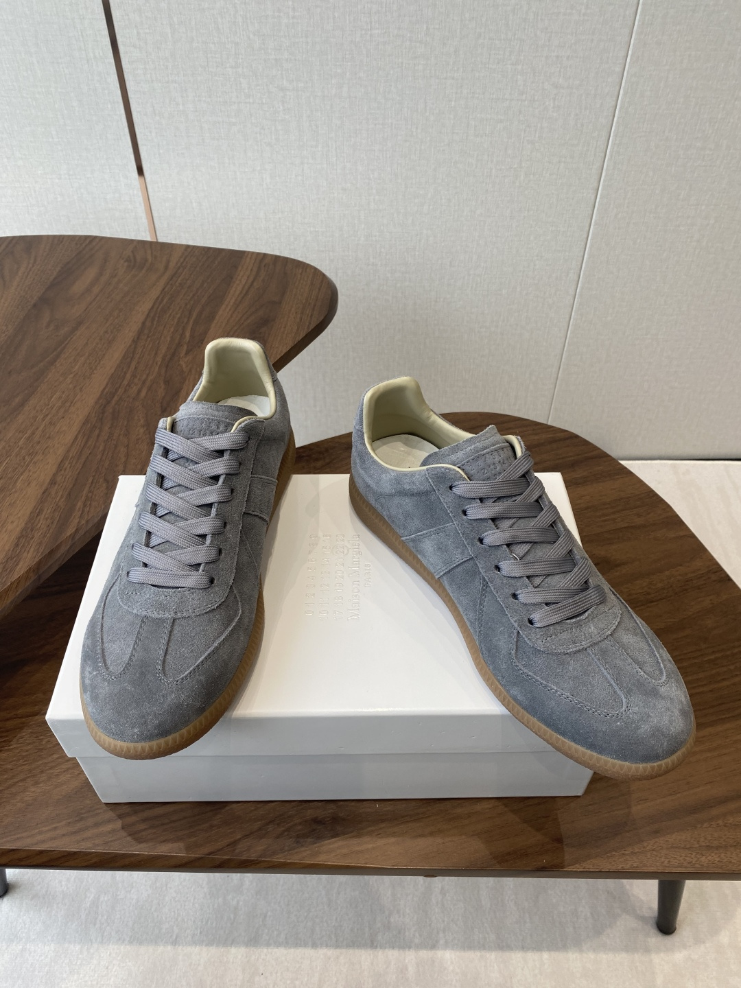 Maison Margiela MM6 Margilla Lover Ink Ink Ink Sneakers: German Design, Luxury Materials