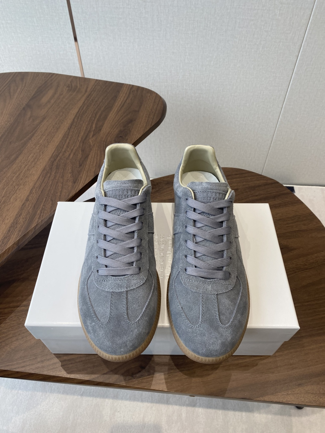 Maison Margiela MM6 Margilla Lover Ink Ink Ink Sneakers: German Design, Luxury Materials - 图片 2