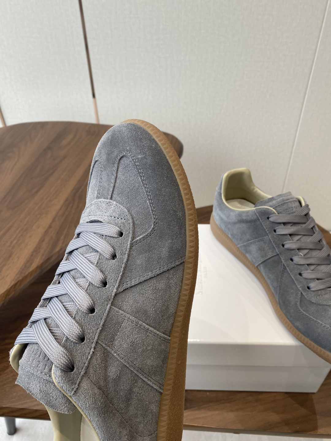 Maison Margiela MM6 Margilla Lover Ink Ink Ink Sneakers: German Design, Luxury Materials - 图片 6