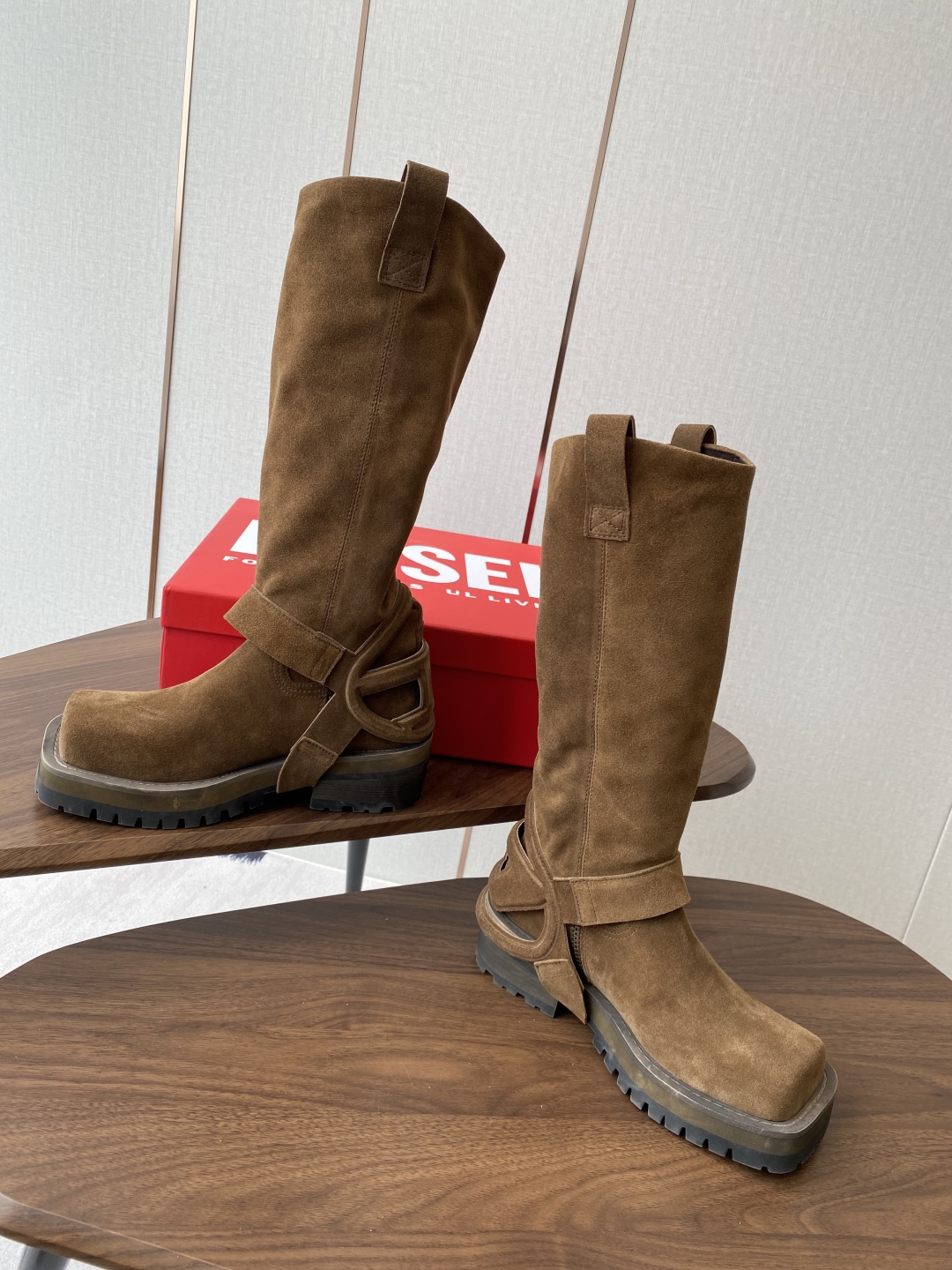 High-Quality Dissel 25s: Fall/Winter Prototype with Sheepskin, 5cm Height & Open-Slided Design - 图片 3