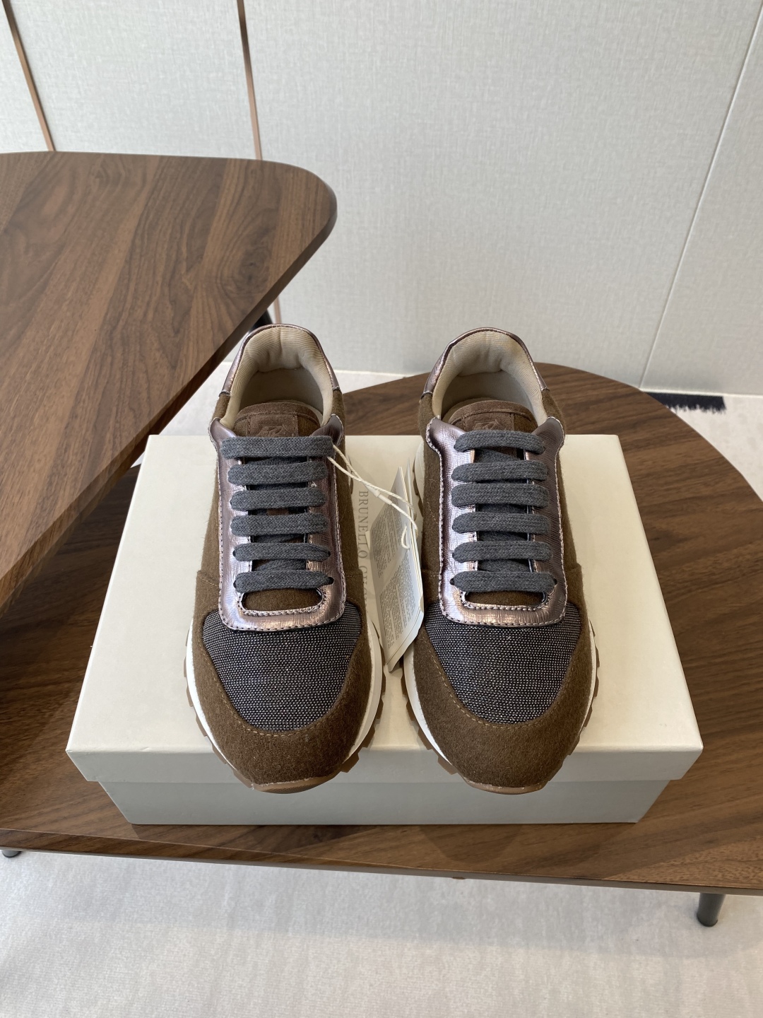 Luxury Brunello Cucinelli Shoes: Stylish Belts and Comfortable Leisure Shoes - 图片 9
