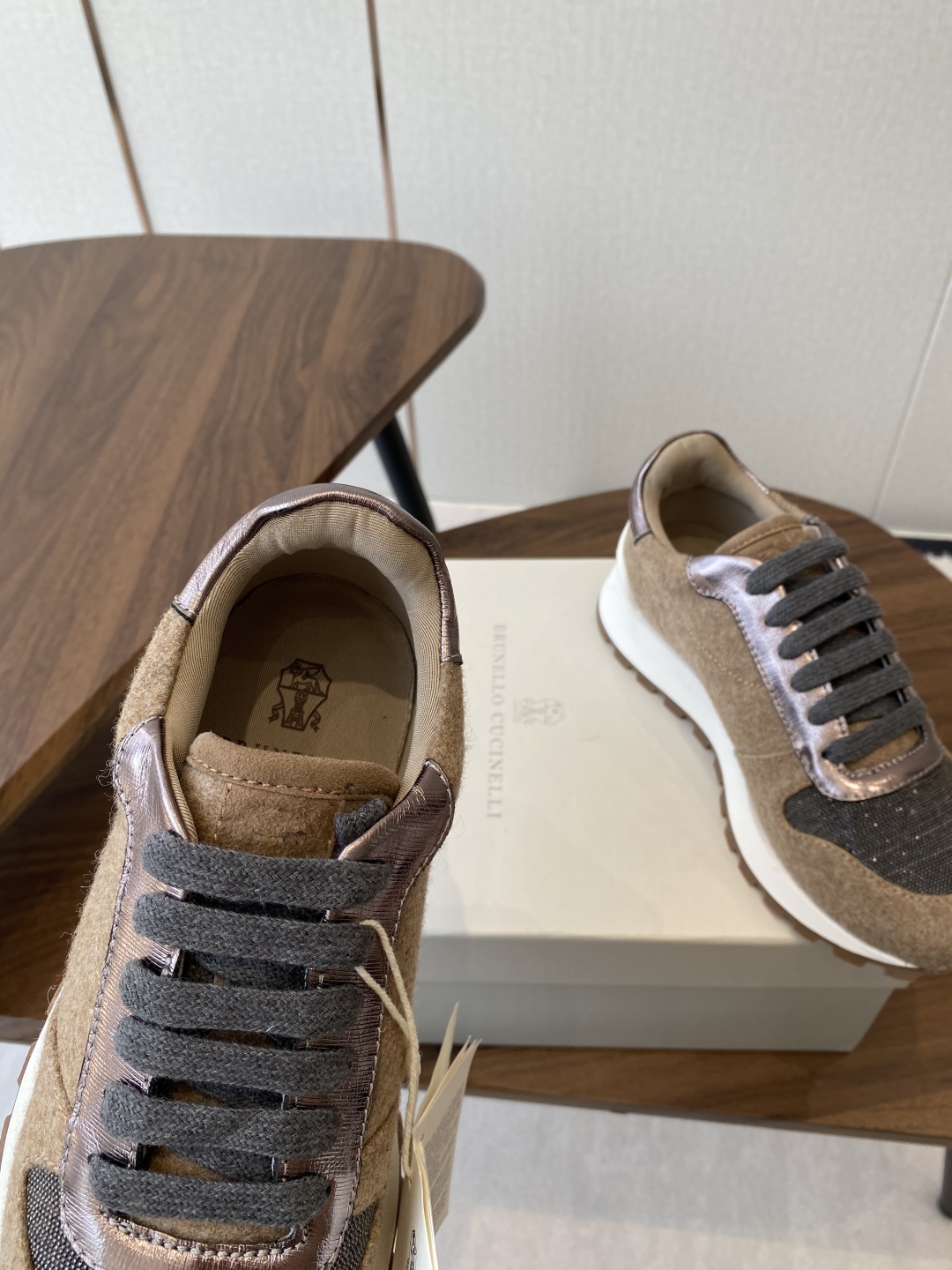 Luxury Brunello Cucinelli Shoes: Stylish Belts and Leisure Footwear with Unique Design - 图片 7