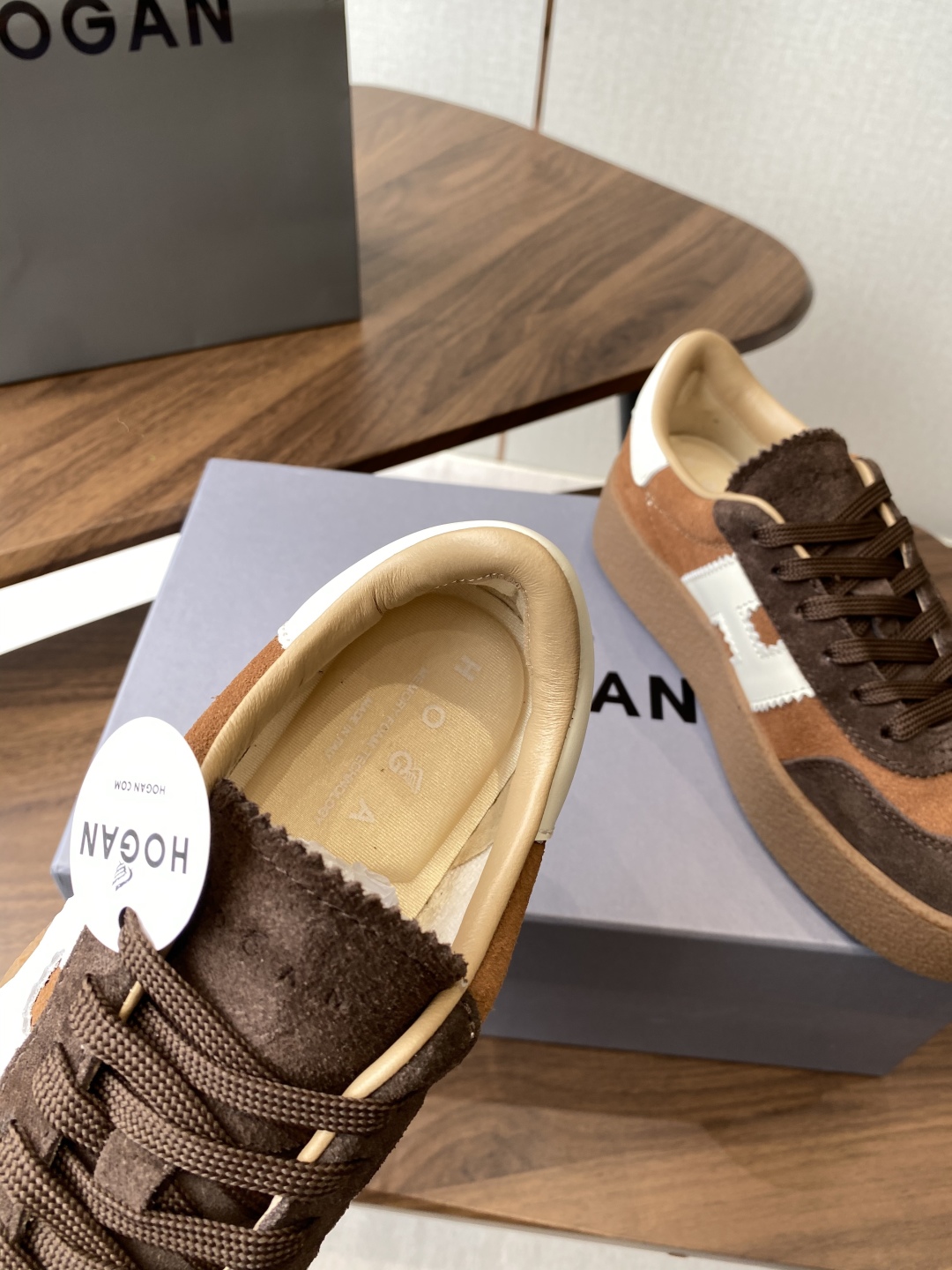 Hogan H-Stripes: Italian Crafted Comfort and Style in Sports Shoes - 图片 7