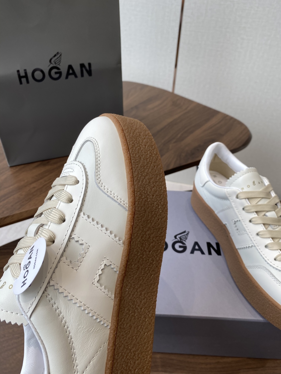 Hogan H-Stripes: Italian Crafted Stylish Comfort for Summer Fashion - 图片 7