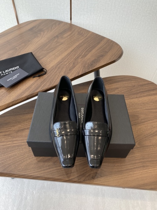 Yves Saint Laurent Women's Black Leather Flat Shoes, Classic Loafer Style 1 Yves Saint Laurent Women's Black Leather Flat Shoes, Classic Loafer Style