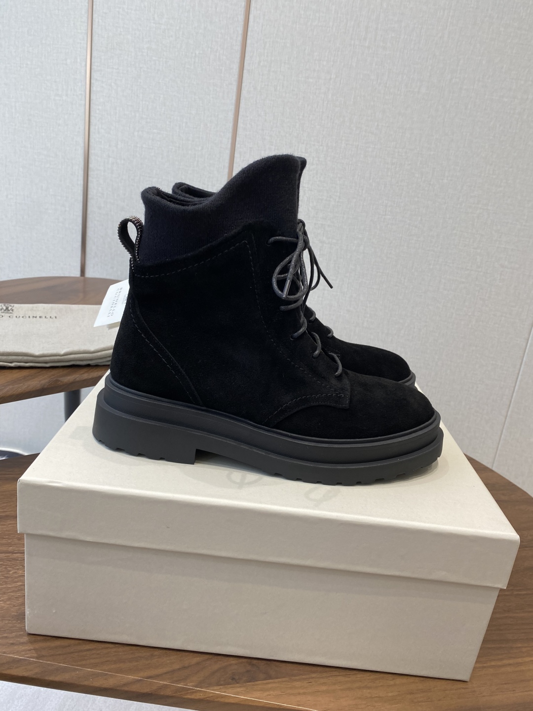 Brunello Cucinelli Veterboots voor dames - Stijlvol en comfortabel