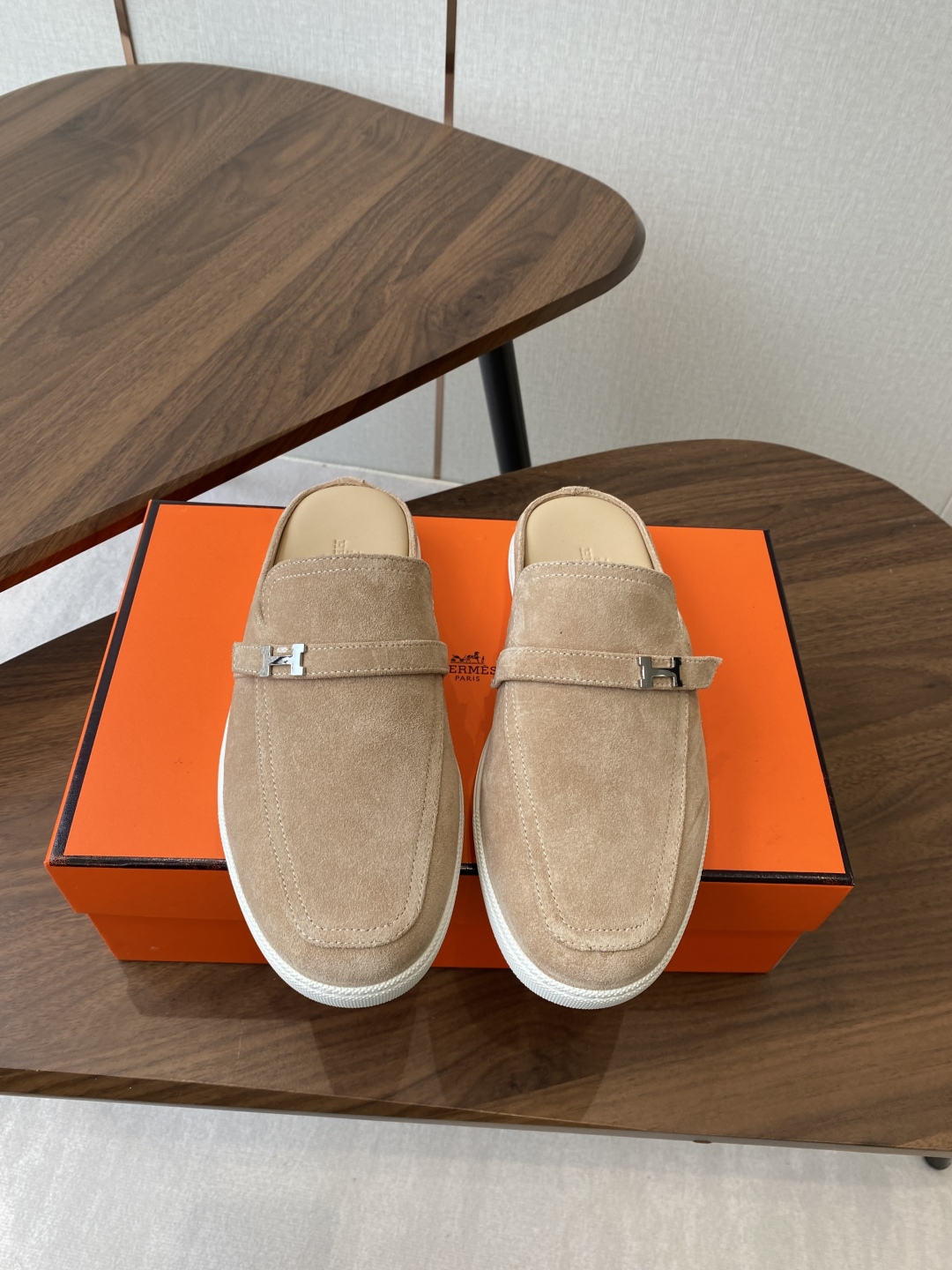 Hermès Mule Slippers Nieuwe Collectie - Suede Leder - Comfortabel en Stijlvol