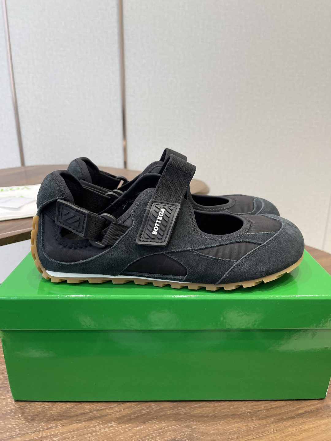 Bottega Veneta Veneta BV葆蝶家 26ss 春夏新款 玛丽珍 阿甘鞋 德训运动鞋