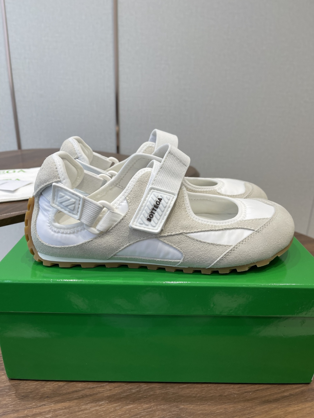 Bottega Veneta Veneta BV葆蝶家 26ss 春夏新款 玛丽珍 阿甘鞋 德训运动鞋