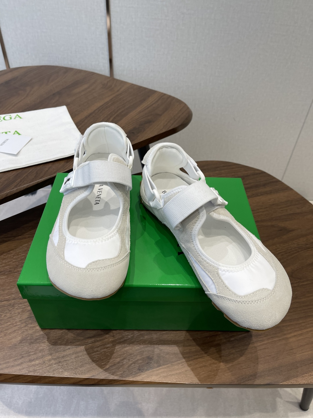 Bottega Veneta Veneta BV葆蝶家 26ss 春夏新款 玛丽珍 阿甘鞋 德训运动鞋