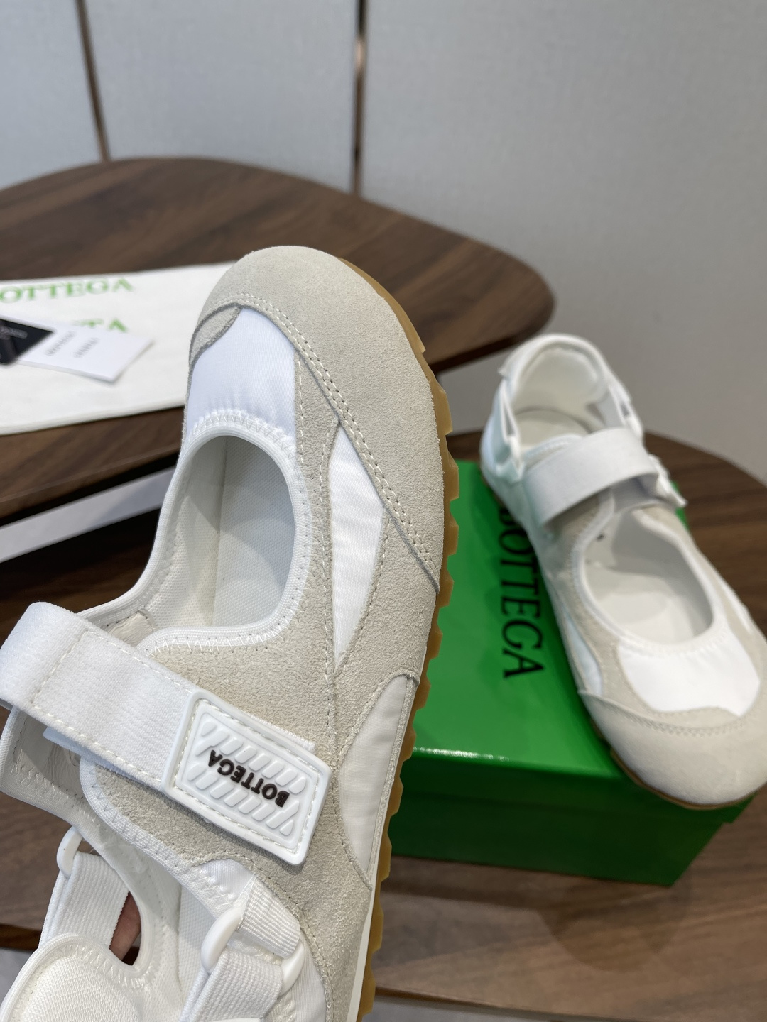 Bottega Veneta Veneta BV葆蝶家 26ss 春夏新款 玛丽珍 阿甘鞋 德训运动鞋