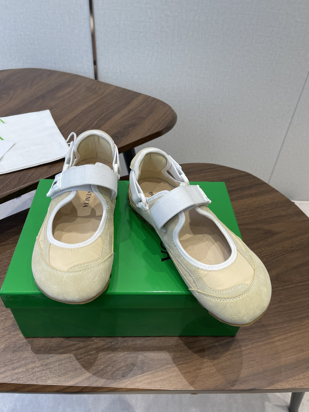 Bottega Veneta Veneta BV葆蝶家 26ss 春夏新款 玛丽珍 阿甘鞋 德训运动鞋