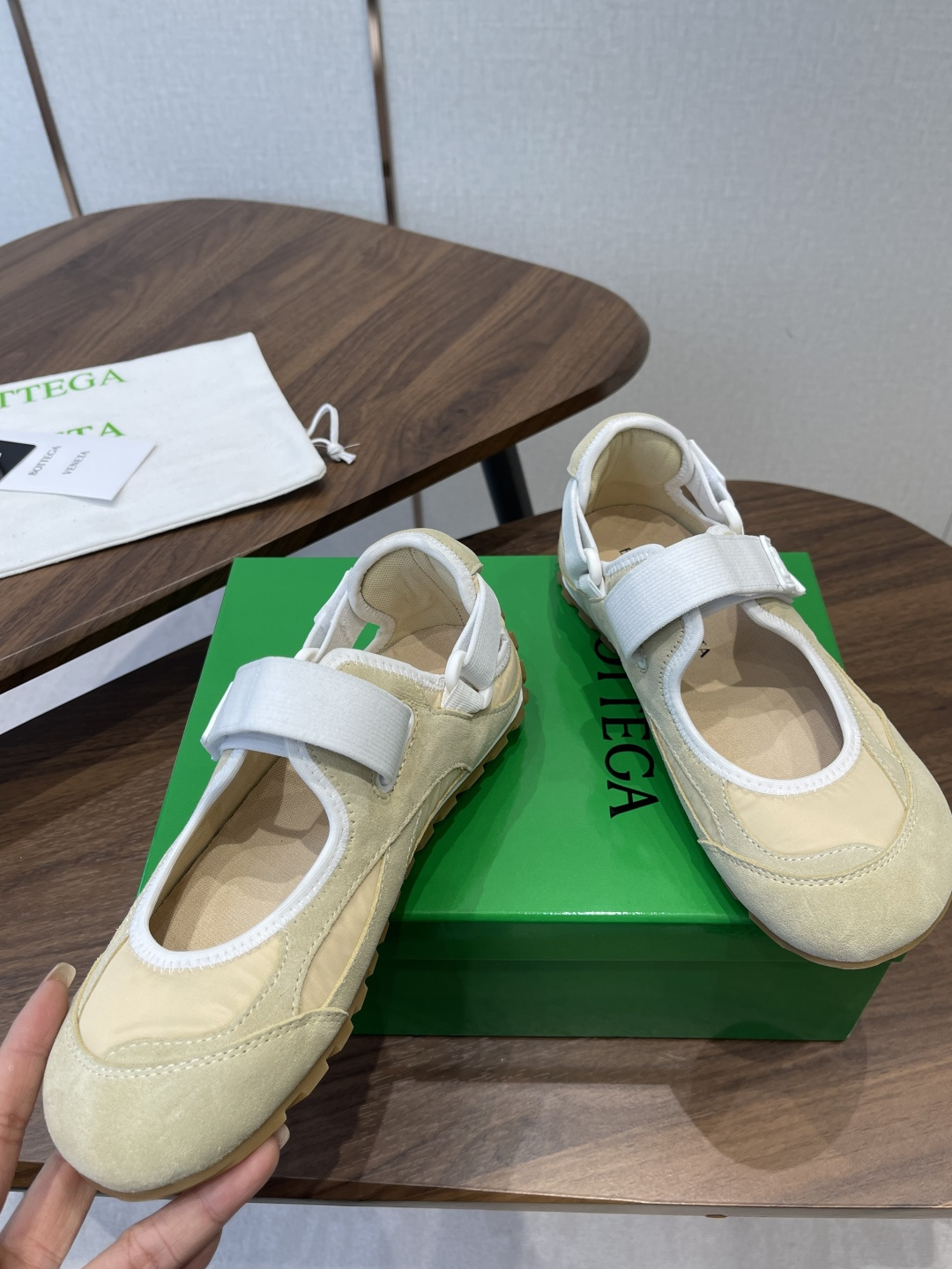 Bottega Veneta Veneta BV葆蝶家 26ss 春夏新款 玛丽珍 阿甘鞋 德训运动鞋