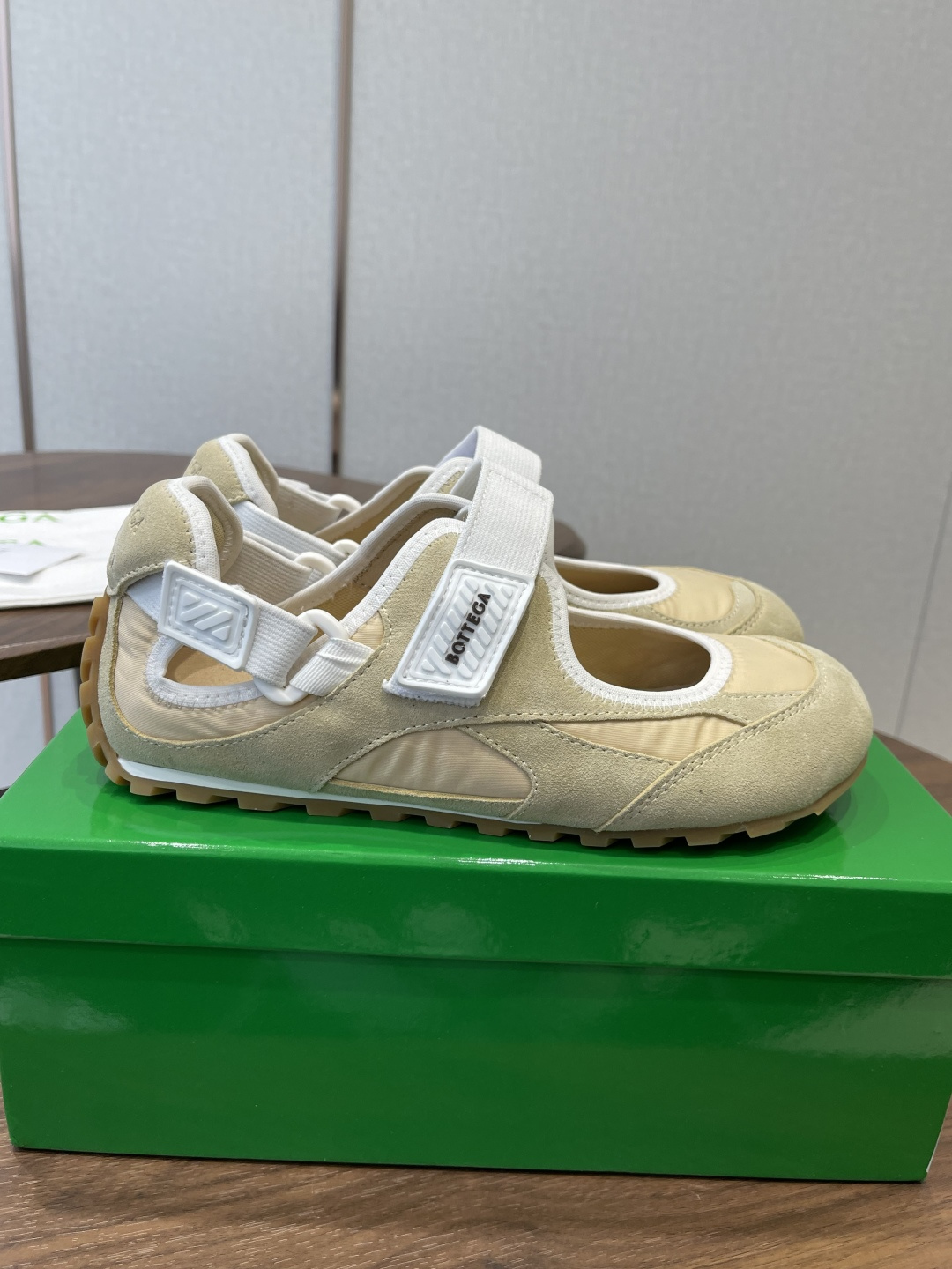 Bottega Veneta Veneta BV葆蝶家 26ss 春夏新款 玛丽珍 阿甘鞋 德训运动鞋