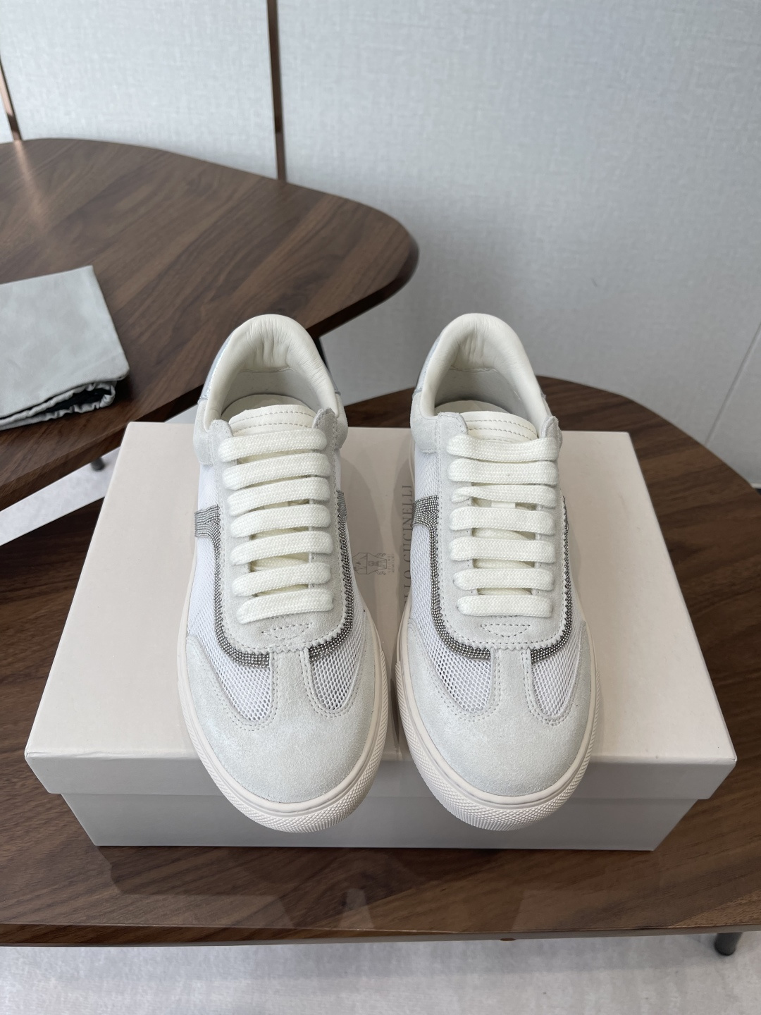 NO:757340,Brunello Cucinelli 26ss latest Bc lace-up casual shoes, imported suede upper/imported cowhide, imported wool lining, 0.5mm circular punching design, breathable and not stuffy, exclusive molded ultra-light TPU outsole, original drawer-type shoe box with shoe storage bag, Size#35-41 (35 41 customized, non-refundable), casual shoes/sports shoes, brunello  cucinelli,sneakers,cowhide,chamois leather19860909Brunello Cucinelli 26ss最新 Bc 系带 休闲鞋 鞋面进口麂皮/进口牛皮 内里进口羊毛 0.5mm圆形冲孔设计 透气不闷脚 独家开模超轻TPU大底 鞋盒采用原版抽屉式鞋盒配鞋履收纳袋 Size#35-41（35 41订做不退换）,休闲鞋/运动鞋,brunello cucinelli,sneakers,cowhide,chamois leather,Women's Shoes