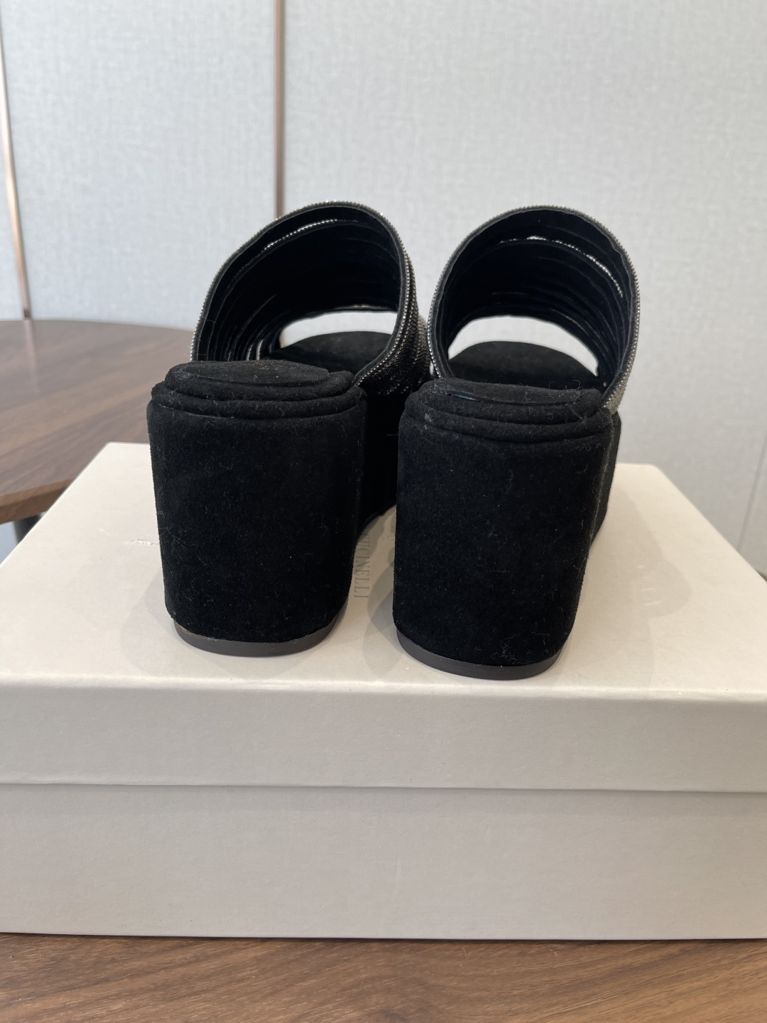 브루넬로쿠치넬리 비즈 장식 슬리퍼 샌들 상세 이미지 9