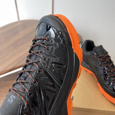 Salomon XT-4联名款,经典户外鞋型+时尚设计,黑色网布+牛漆皮拼接,透气又耐穿!彩色橡胶鞋底 Salomon XT-4联名款,经典户外鞋型+时尚设计,黑色网布+牛漆皮拼接,透气又耐穿!彩色橡胶鞋底