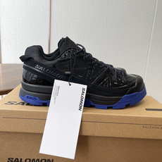 Salomon XT-4联名款,经典户外鞋型+时尚设计,黑色网布+牛漆皮拼接,透气又耐穿!彩色橡胶鞋底 Salomon XT-4联名款,经典户外鞋型+时尚设计,黑色网布+牛漆皮拼接,透气又耐穿!彩色橡胶鞋底