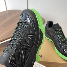 Salomon XT-4联名款,经典户外鞋型+时尚设计,黑色网布+牛漆皮拼接,透气又耐穿!彩色橡胶鞋底 Salomon XT-4联名款,经典户外鞋型+时尚设计,黑色网布+牛漆皮拼接,透气又耐穿!彩色橡胶鞋底
