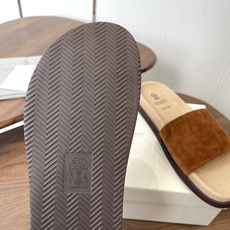 Brunello Cucinelli BC 情侣款26ss新款系列 博肯拖鞋此款凉拖鞋鞋型堪称经典,永不 Brunello Cucinelli BC 情侣款26ss新款系列 博肯拖鞋此款凉拖鞋鞋型堪称经典,永不