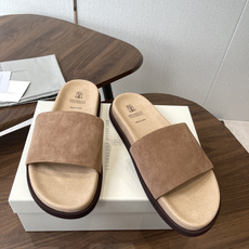 Brunello Cucinelli BC 情侣款26ss新款系列 博肯拖鞋此款凉拖鞋鞋型堪称经典,永不 Brunello Cucinelli BC 情侣款26ss新款系列 博肯拖鞋此款凉拖鞋鞋型堪称经典,永不
