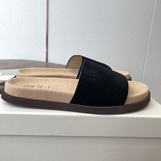 Brunello Cucinelli BC 情侣款26ss新款系列 博肯拖鞋此款凉拖鞋鞋型堪称经典,永不 Brunello Cucinelli BC 情侣款26ss新款系列 博肯拖鞋此款凉拖鞋鞋型堪称经典,永不