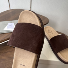 Brunello Cucinelli BC 情侣款26ss新款系列 博肯拖鞋此款凉拖鞋鞋型堪称经典,永不 Brunello Cucinelli BC 情侣款26ss新款系列 博肯拖鞋此款凉拖鞋鞋型堪称经典,永不