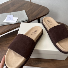 Brunello Cucinelli BC 情侣款26ss新款系列 博肯拖鞋此款凉拖鞋鞋型堪称经典,永不 Brunello Cucinelli BC 情侣款26ss新款系列 博肯拖鞋此款凉拖鞋鞋型堪称经典,永不