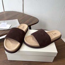 Brunello Cucinelli BC 情侣款26ss新款系列 博肯拖鞋此款凉拖鞋鞋型堪称经典,永不 Brunello Cucinelli BC 情侣款26ss新款系列 博肯拖鞋此款凉拖鞋鞋型堪称经典,永不