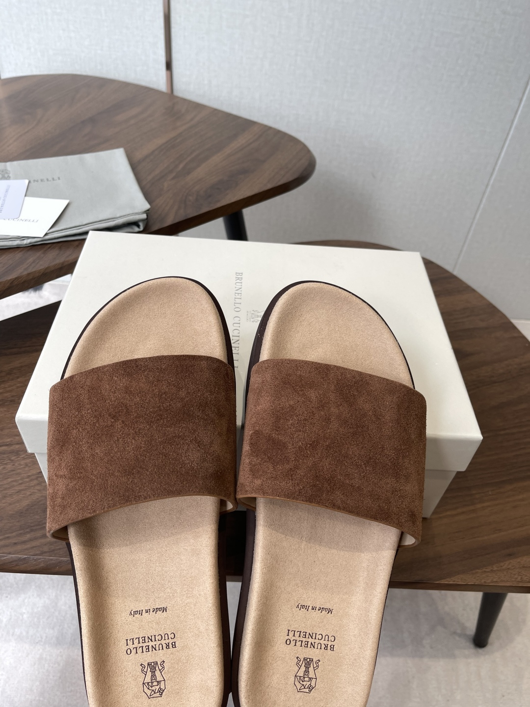 Brunello Cucinelli BC 情侣款26ss新款系列 博肯拖鞋此款凉拖鞋鞋型堪称经典，永不