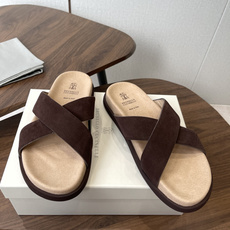 Brunello Cucinelli BC 情侣款26ss新款系列 博肯拖鞋此款凉拖鞋鞋型堪称经典,永不 Brunello Cucinelli BC 情侣款26ss新款系列 博肯拖鞋此款凉拖鞋鞋型堪称经典,永不