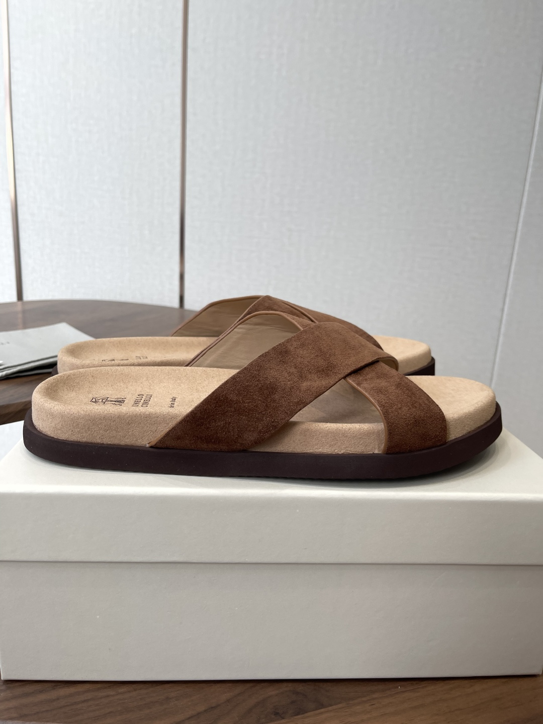 Brunello Cucinelli BC 情侣款26ss新款系列 博肯拖鞋此款凉拖鞋鞋型堪称经典，永不