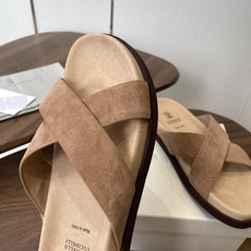 Brunello Cucinelli BC 情侣款26ss新款系列 博肯拖鞋此款凉拖鞋鞋型堪称经典,永不 Brunello Cucinelli BC 情侣款26ss新款系列 博肯拖鞋此款凉拖鞋鞋型堪称经典,永不