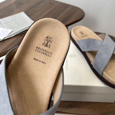 Brunello Cucinelli BC 情侣款26ss新款系列 博肯拖鞋此款凉拖鞋鞋型堪称经典,永不 Brunello Cucinelli BC 情侣款26ss新款系列 博肯拖鞋此款凉拖鞋鞋型堪称经典,永不