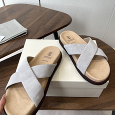 Brunello Cucinelli BC 情侣款26ss新款系列 博肯拖鞋此款凉拖鞋鞋型堪称经典,永不 Brunello Cucinelli BC 情侣款26ss新款系列 博肯拖鞋此款凉拖鞋鞋型堪称经典,永不