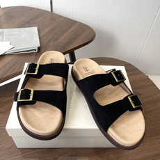 Brunello Cucinelli BC 情侣款26ss新款系列 博肯拖鞋此款凉拖鞋鞋型堪称经典,永不 Brunello Cucinelli BC 情侣款26ss新款系列 博肯拖鞋此款凉拖鞋鞋型堪称经典,永不