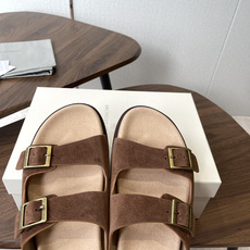 Brunello Cucinelli BC 情侣款26ss新款系列 博肯拖鞋此款凉拖鞋鞋型堪称经典,永不 Brunello Cucinelli BC 情侣款26ss新款系列 博肯拖鞋此款凉拖鞋鞋型堪称经典,永不