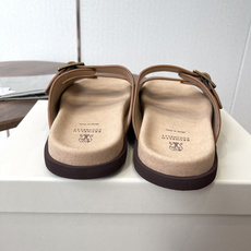 Brunello Cucinelli BC 情侣款26ss新款系列 博肯拖鞋此款凉拖鞋鞋型堪称经典,永不 Brunello Cucinelli BC 情侣款26ss新款系列 博肯拖鞋此款凉拖鞋鞋型堪称经典,永不