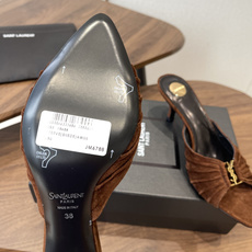 Saint Laurent26SS春夏新款尖头细跟凉拖自带冷艳贵气感的夏日高跟款,这双直接把法式性感和高 Saint Laurent26SS春夏新款尖头细跟凉拖自带冷艳贵气感的夏日高跟款,这双直接把法式性感和高