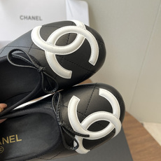 CHANEL26ss小香经典菱格蝴蝶结康鹏芭蕾舞鞋当菱格纹的密码邂逅芭蕾的灵动这双单鞋便成了穿越时光的优 CHANEL26ss小香经典菱格蝴蝶结康鹏芭蕾舞鞋当菱格纹的密码邂逅芭蕾的灵动这双单鞋便成了穿越时光的优