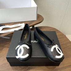 CHANEL26ss小香经典菱格蝴蝶结康鹏芭蕾舞鞋当菱格纹的密码邂逅芭蕾的灵动这双单鞋便成了穿越时光的优 CHANEL26ss小香经典菱格蝴蝶结康鹏芭蕾舞鞋当菱格纹的密码邂逅芭蕾的灵动这双单鞋便成了穿越时光的优