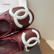CHANEL26ss小香经典菱格蝴蝶结康鹏芭蕾舞鞋当菱格纹的密码邂逅芭蕾的灵动这双单鞋便成了穿越时光的优 CHANEL26ss小香经典菱格蝴蝶结康鹏芭蕾舞鞋当菱格纹的密码邂逅芭蕾的灵动这双单鞋便成了穿越时光的优
